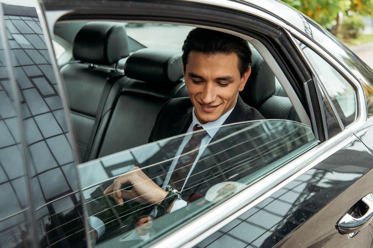 Best Corporate Car Service NYC Providing Premium Black Car Service for Executives